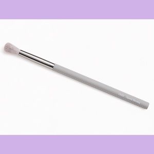 NEW Laruce Beauty Tapered Blending Brush